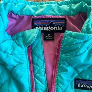 Patagonia 2t girls down jacket